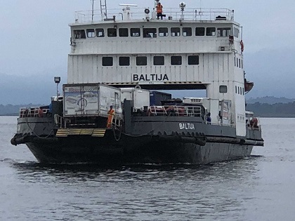 Regular ferry connections between Almirante and Colon Island