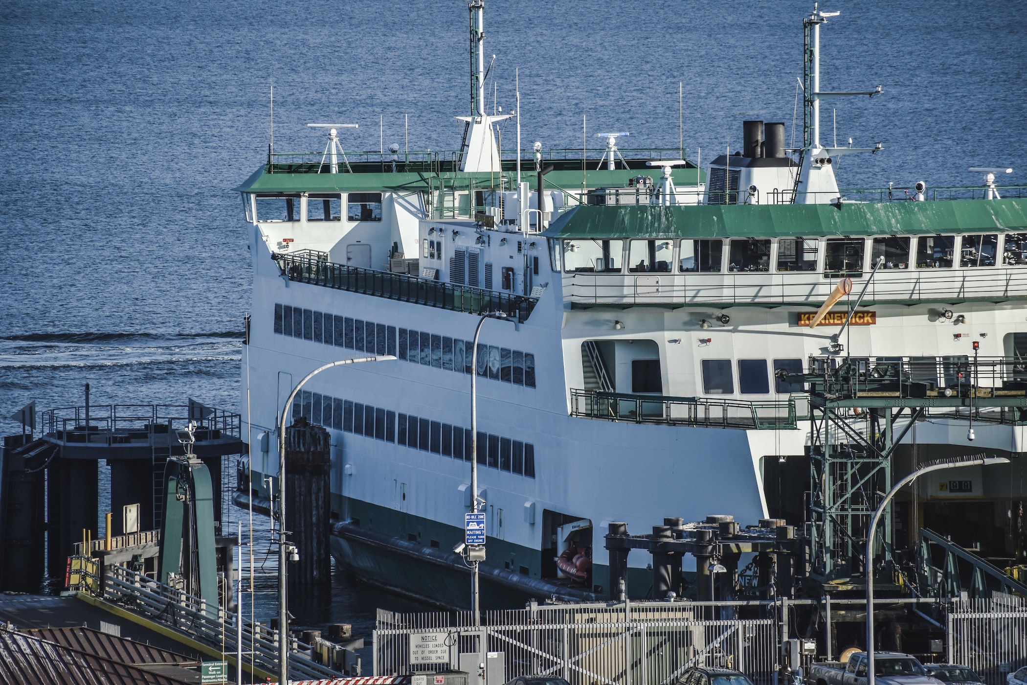 Conexiones regulares del ferry  entre Almirante e Isla Colón